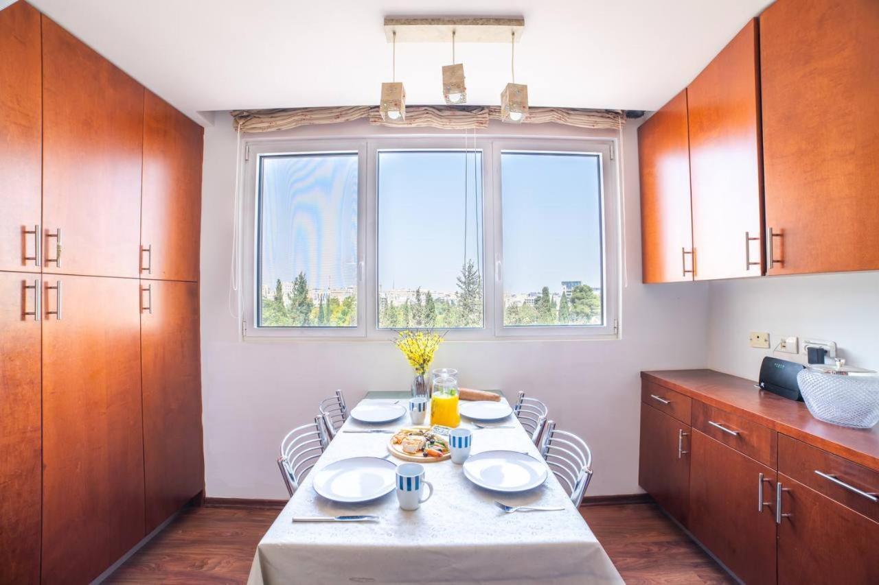 Art Apartment In Mamila - Art & View Єрусалим Екстер'єр фото